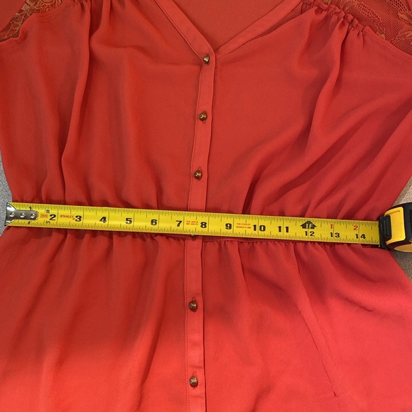 Jealous Tomato - Tunic style blouse. Size L - Picture 8 of 10